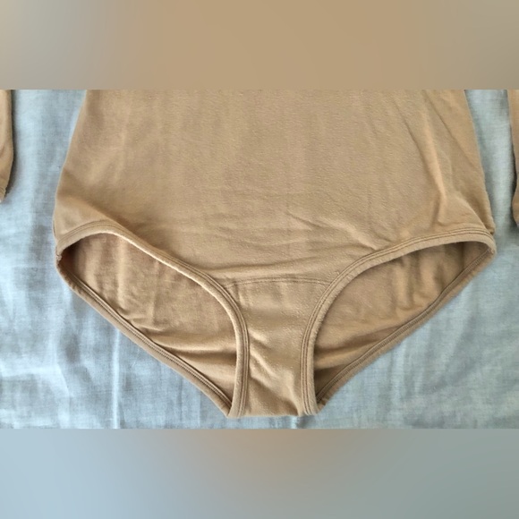 🐪 ARQ bodysuit in camel L - Picture 3 of 6